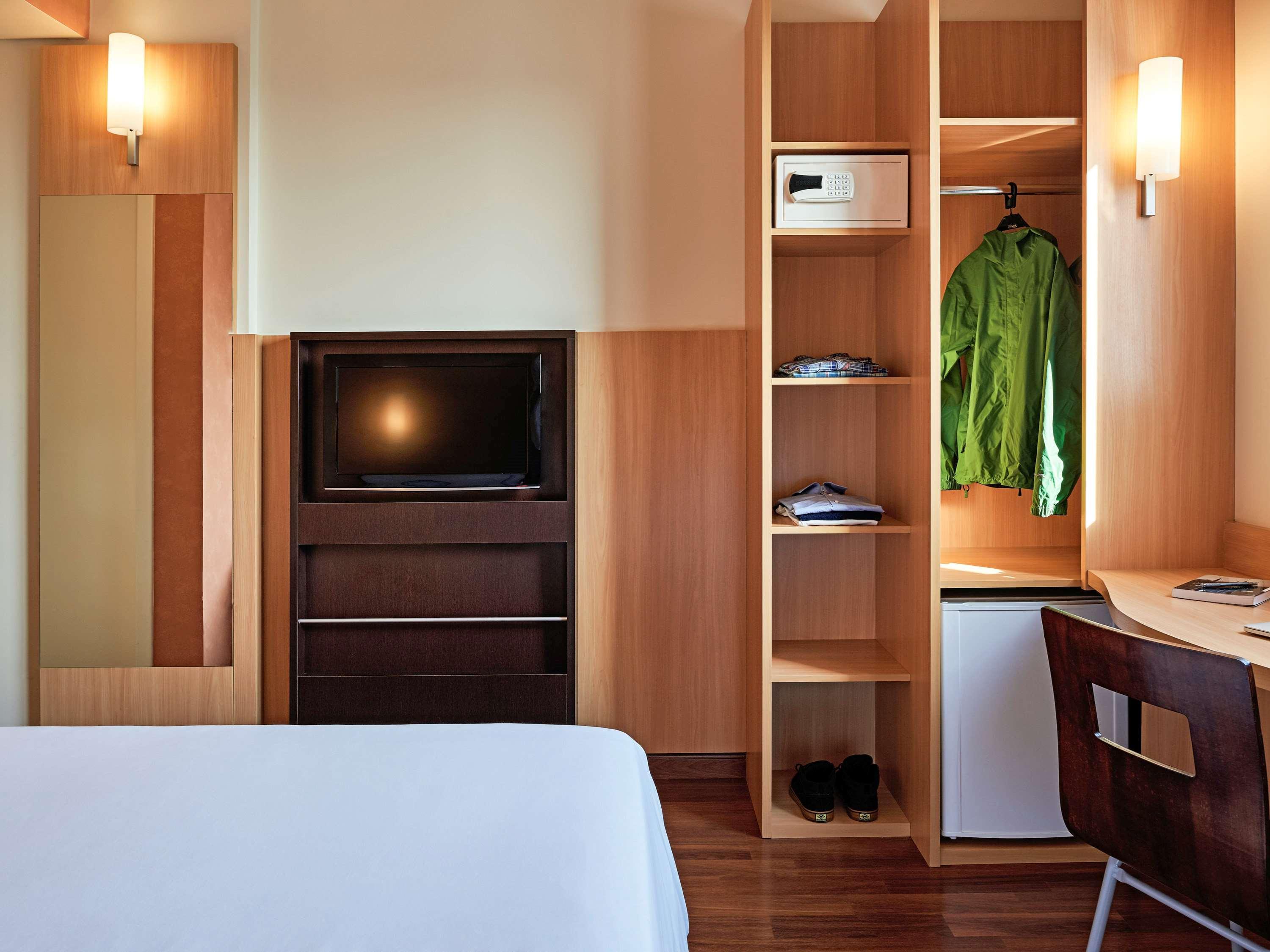 Hotel Ibis Curitiba Shopping Esterno foto