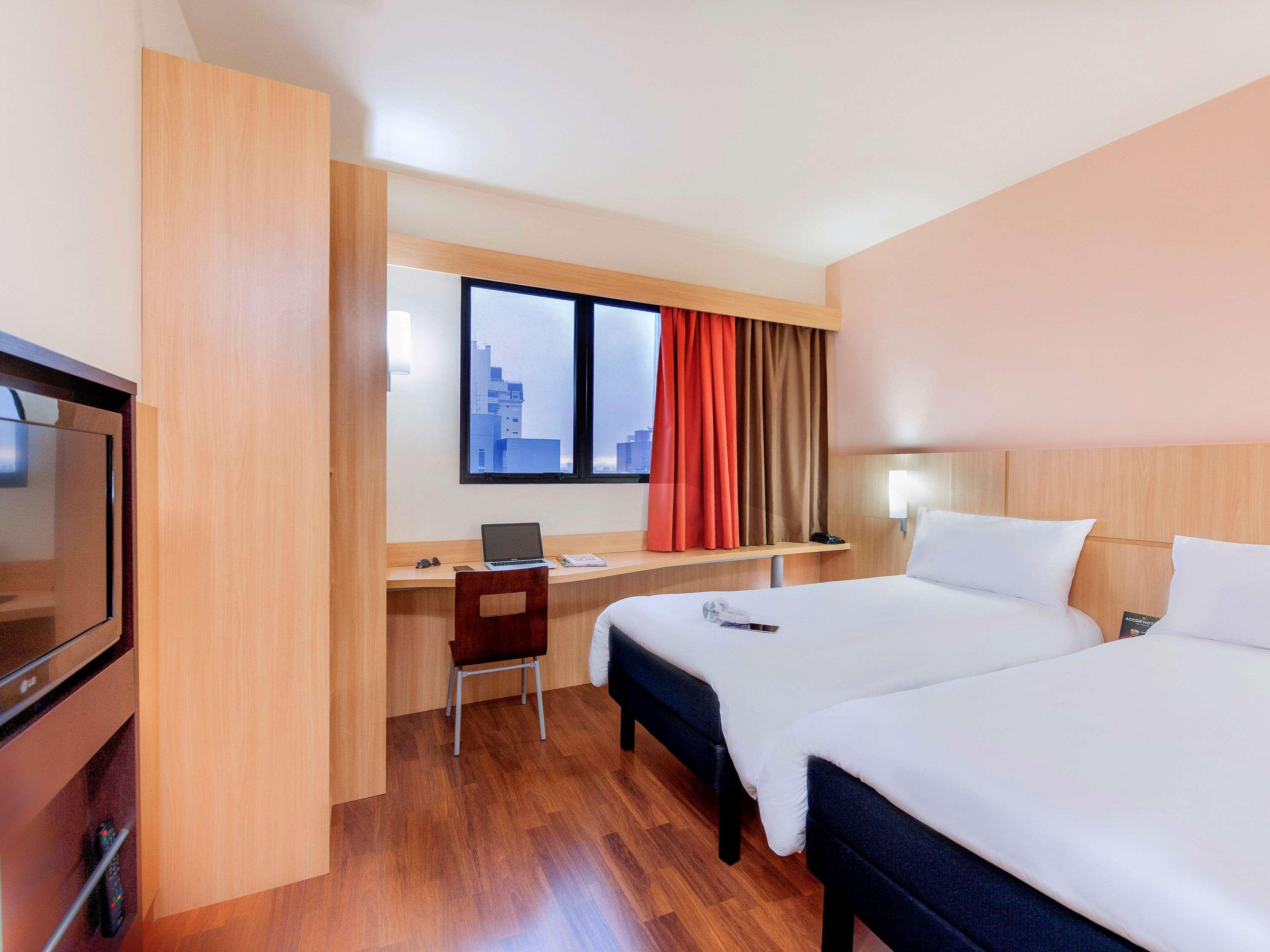 Hotel Ibis Curitiba Shopping Esterno foto