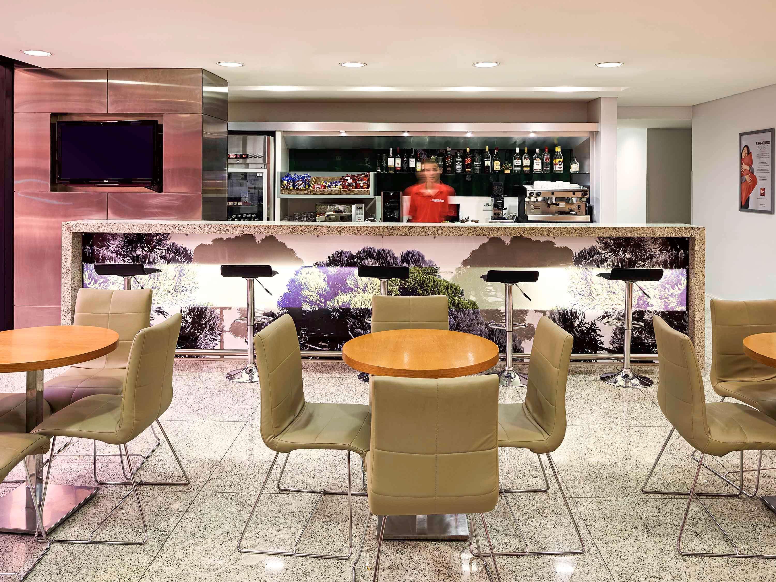 Hotel Ibis Curitiba Shopping Esterno foto