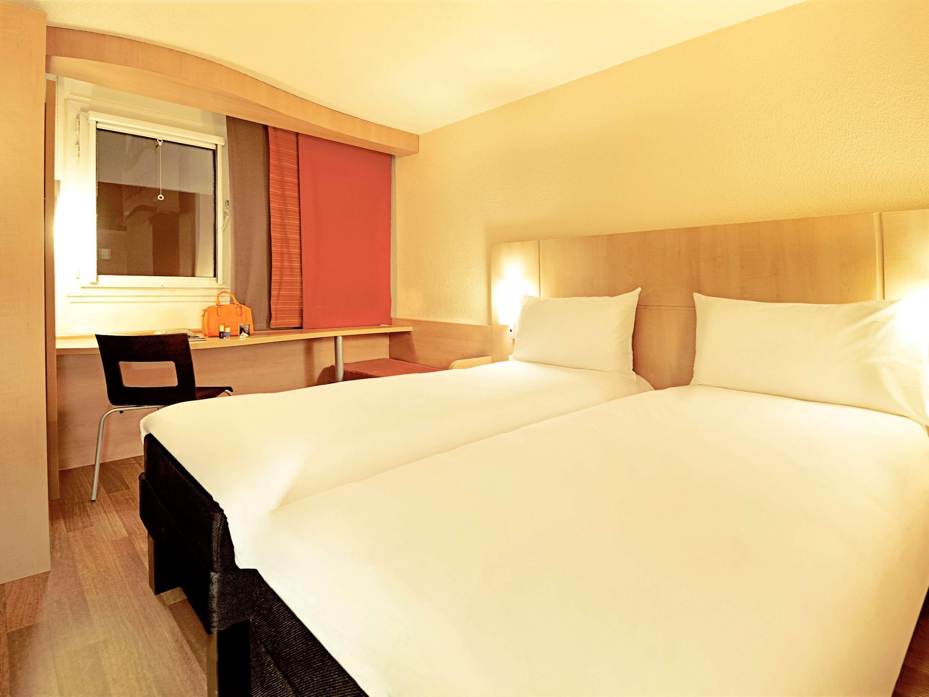 Hotel Ibis Curitiba Shopping Esterno foto