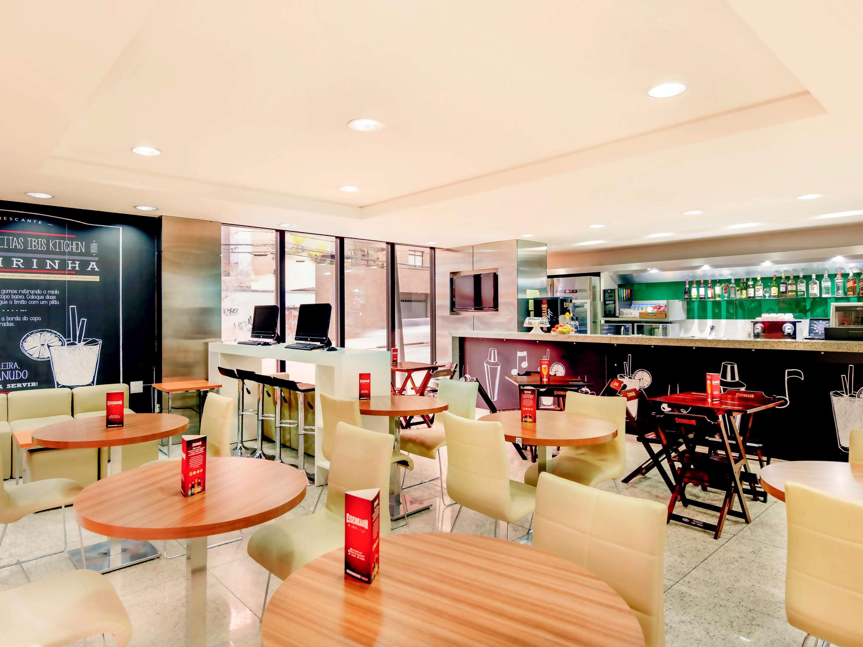 Hotel Ibis Curitiba Shopping Esterno foto