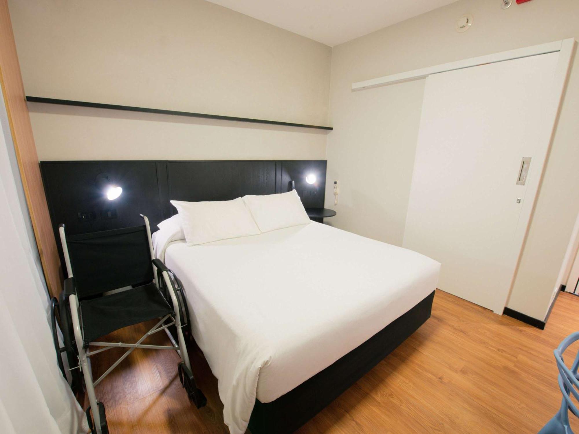 Hotel Ibis Curitiba Shopping Esterno foto