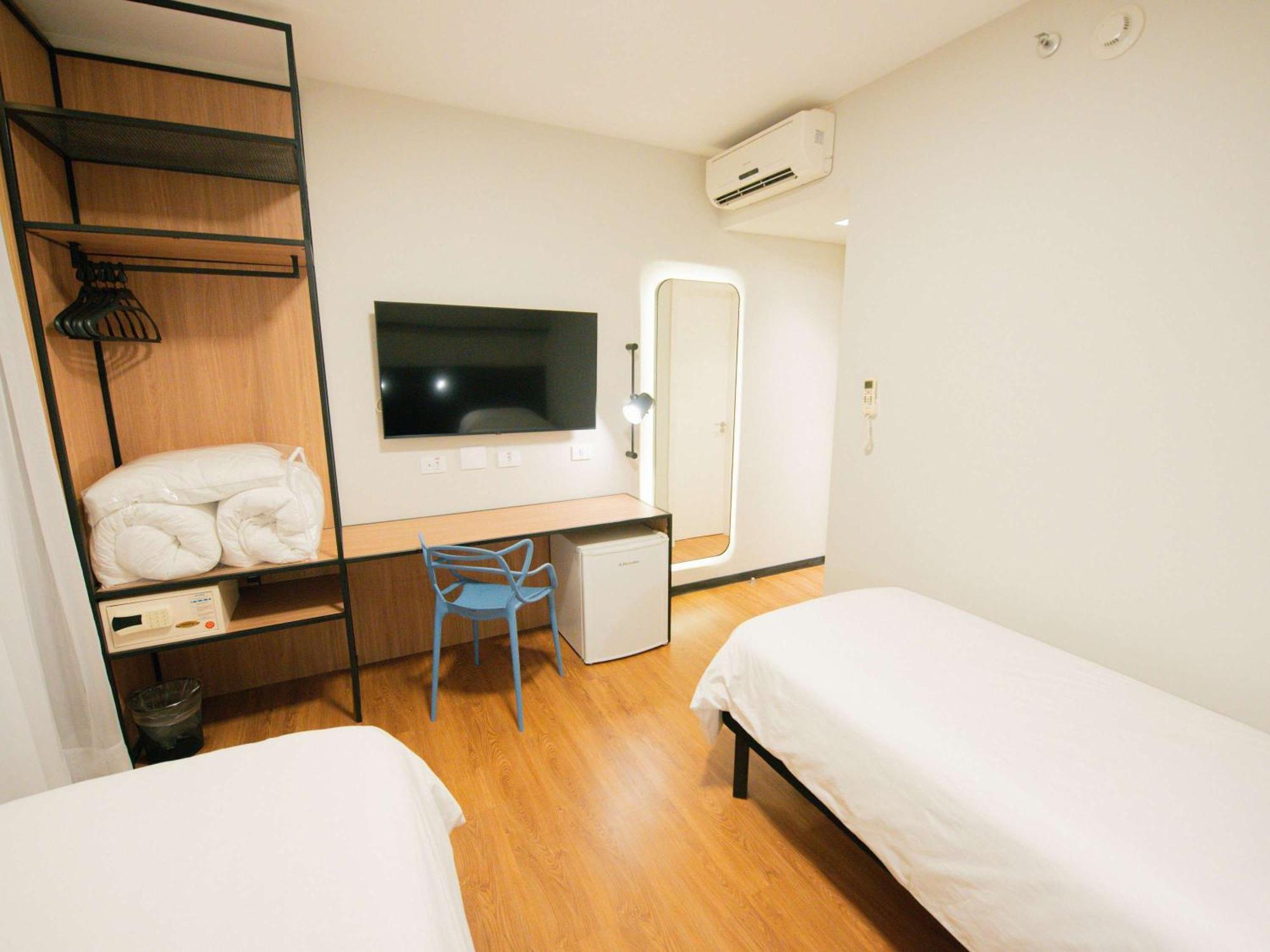 Hotel Ibis Curitiba Shopping Esterno foto