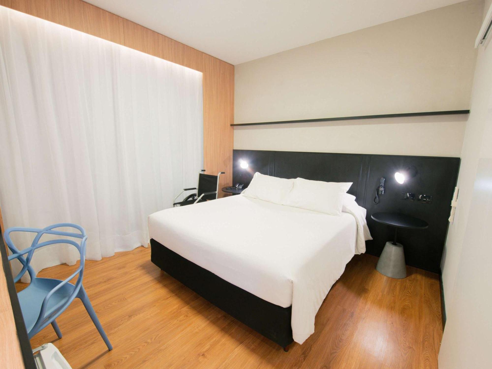 Hotel Ibis Curitiba Shopping Esterno foto