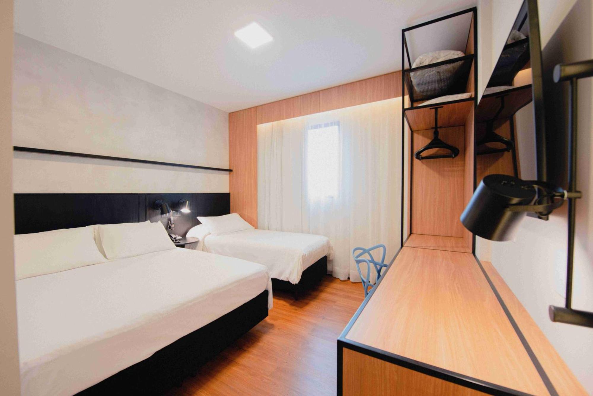 Hotel Ibis Curitiba Shopping Esterno foto