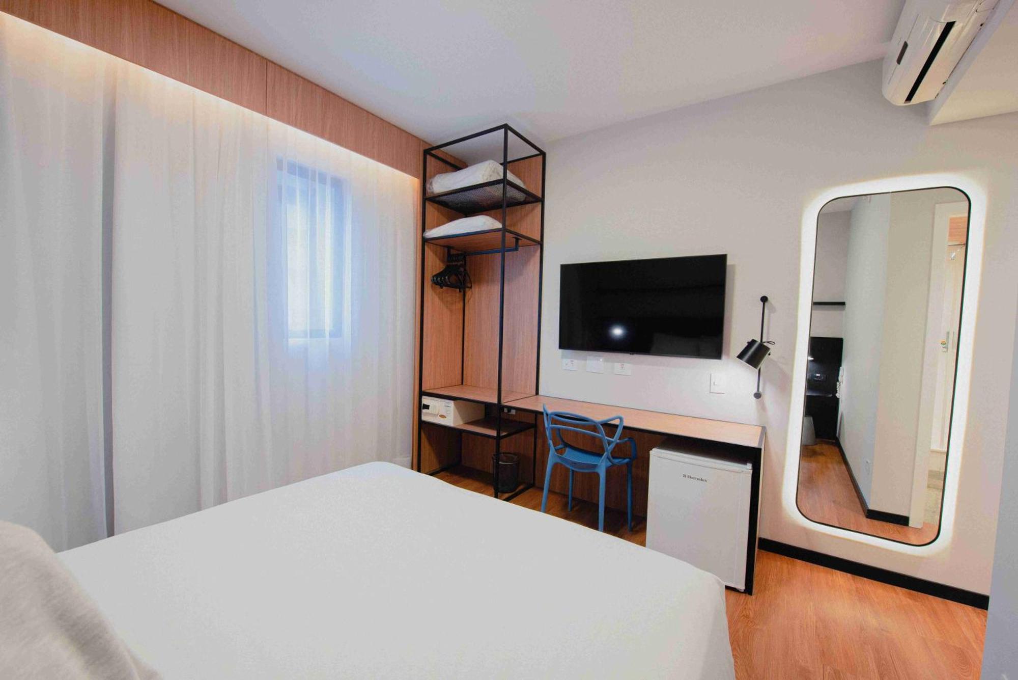 Hotel Ibis Curitiba Shopping Esterno foto