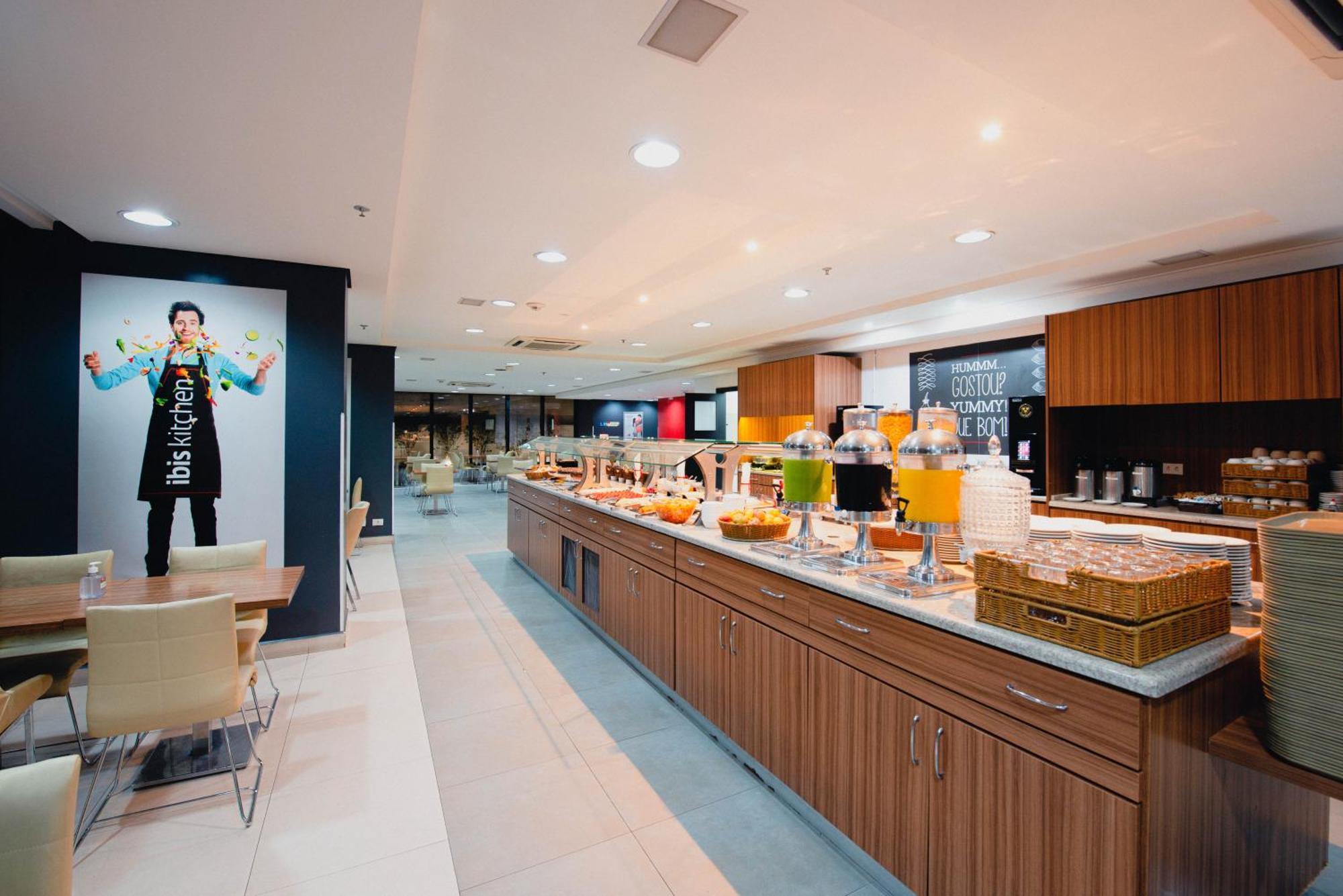 Hotel Ibis Curitiba Shopping Esterno foto