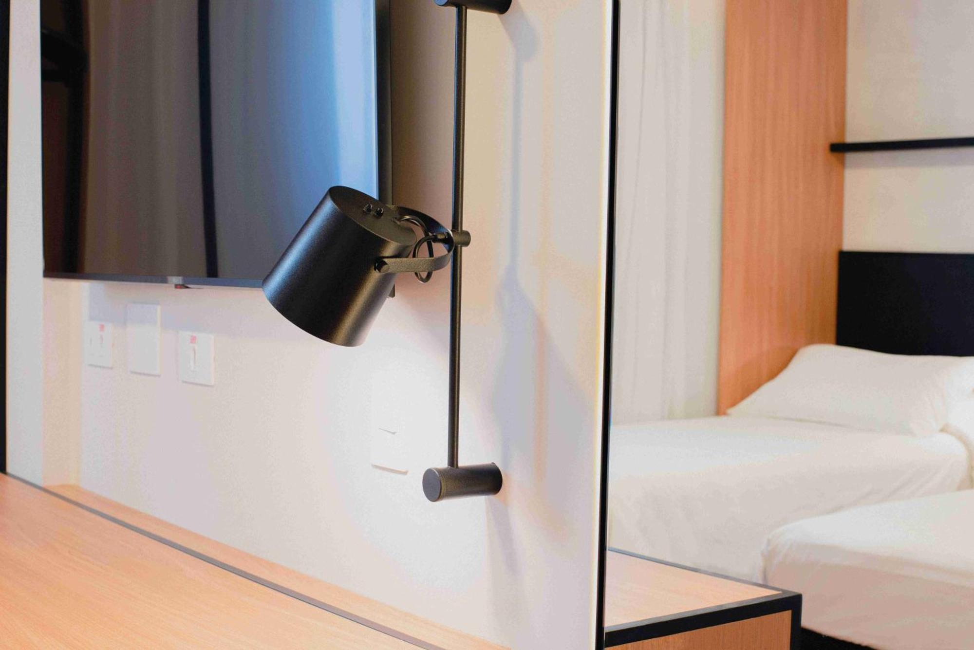 Hotel Ibis Curitiba Shopping Esterno foto
