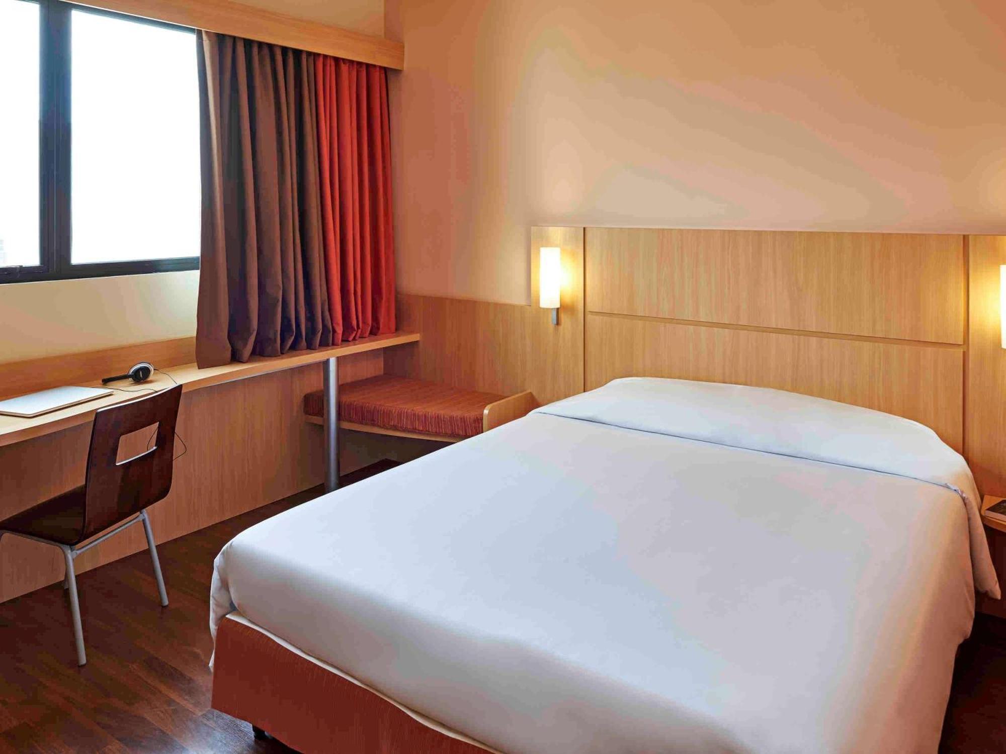Hotel Ibis Curitiba Shopping Esterno foto