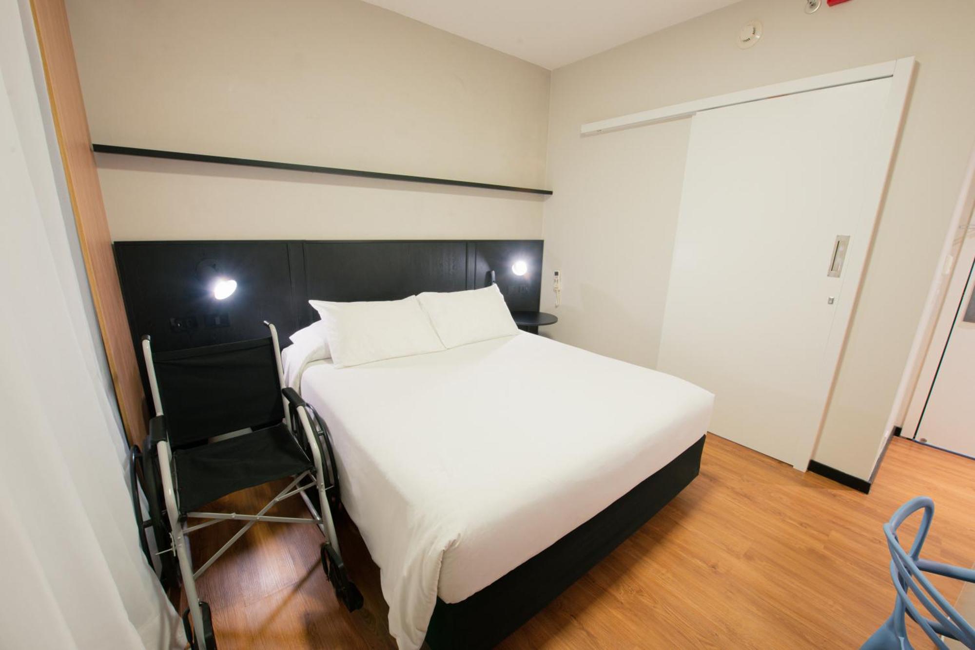 Hotel Ibis Curitiba Shopping Esterno foto