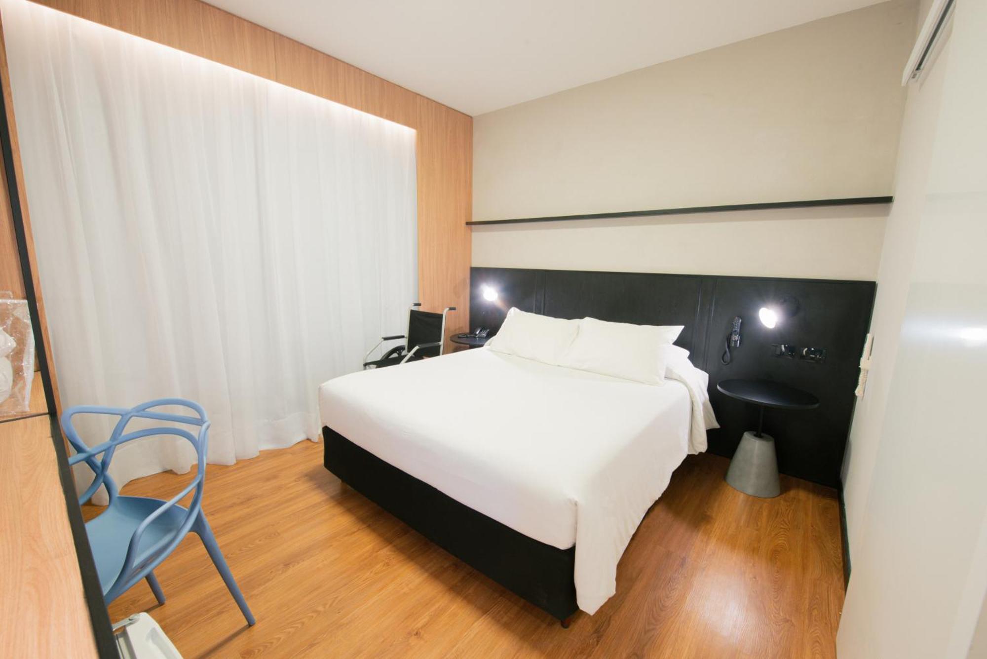 Hotel Ibis Curitiba Shopping Esterno foto