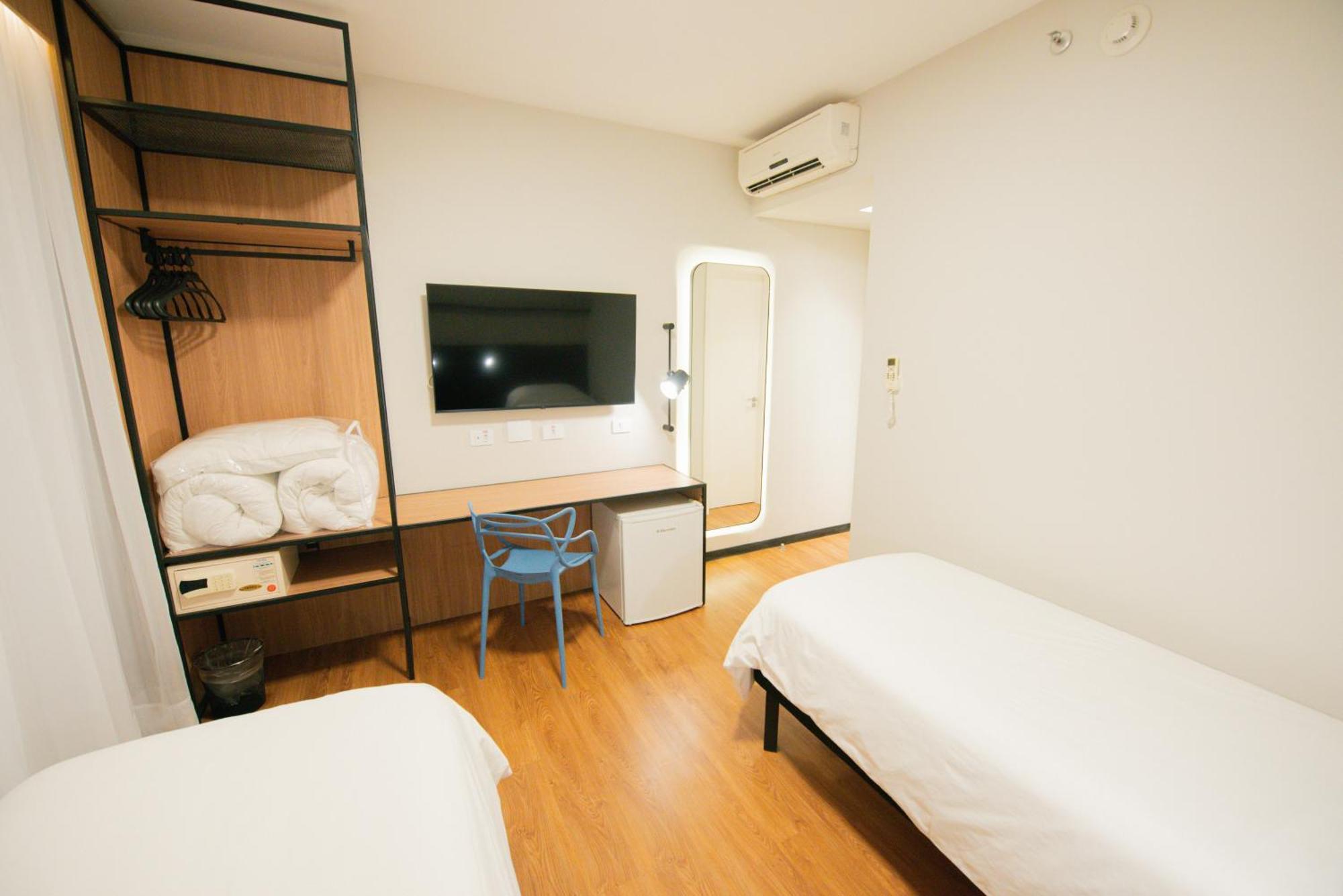Hotel Ibis Curitiba Shopping Esterno foto