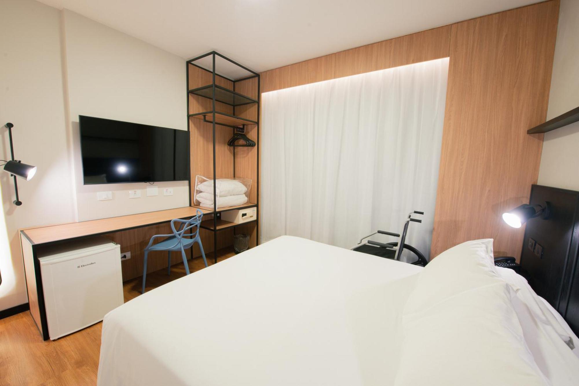 Hotel Ibis Curitiba Shopping Esterno foto