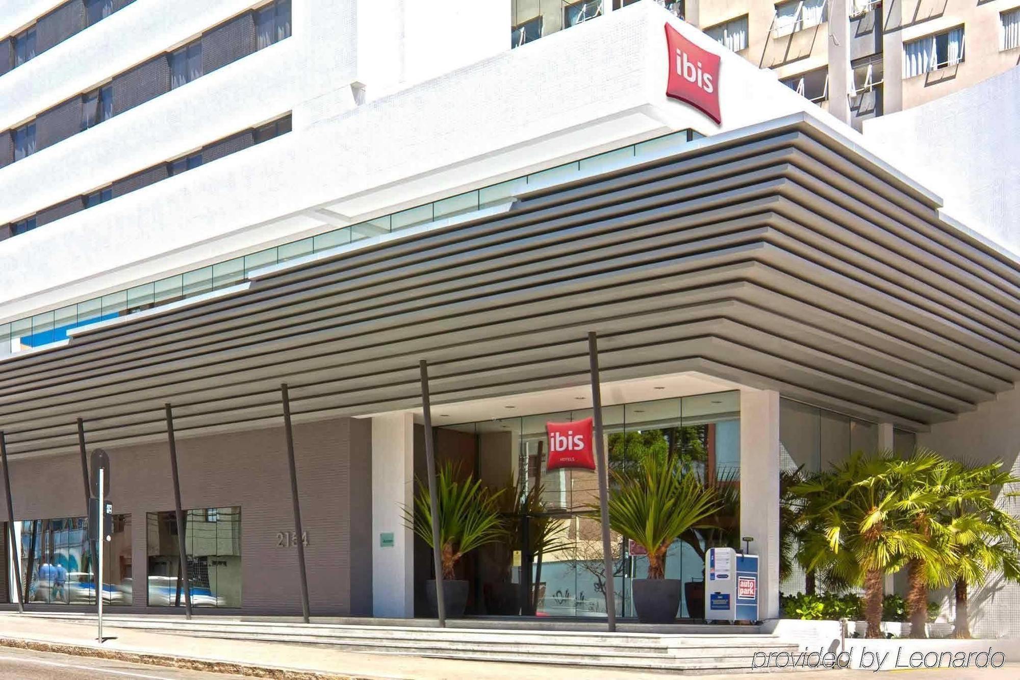 Hotel Ibis Curitiba Shopping Esterno foto